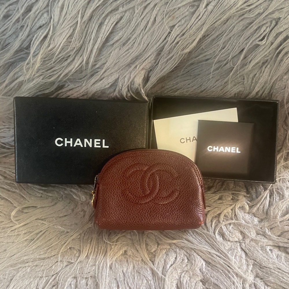 CHANEL Half Moon Burgundy Pebbled CC Leather Coin Pouch with Gold CC Zip